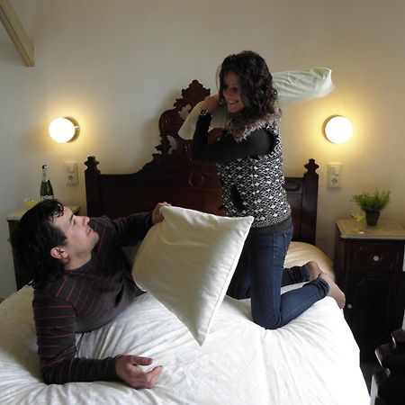 Hostal Cal Pla Sant Llorenc Savall ภายนอก รูปภาพ