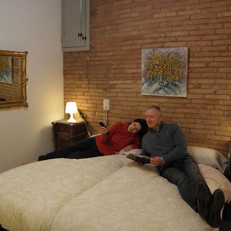Hostal Cal Pla Sant Llorenc Savall ภายนอก รูปภาพ