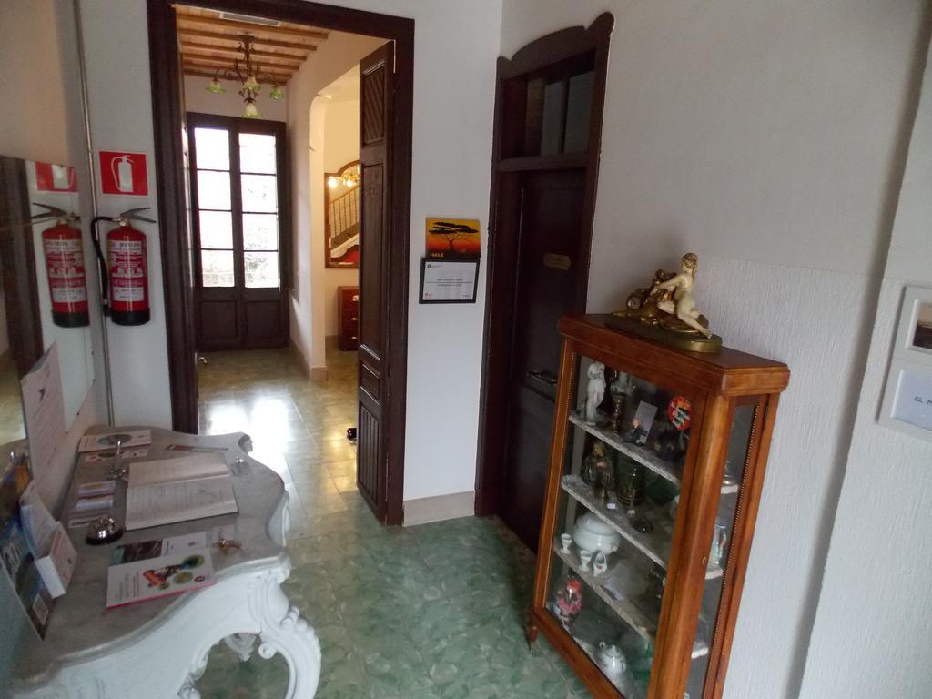 Hostal Cal Pla Sant Llorenc Savall ภายนอก รูปภาพ