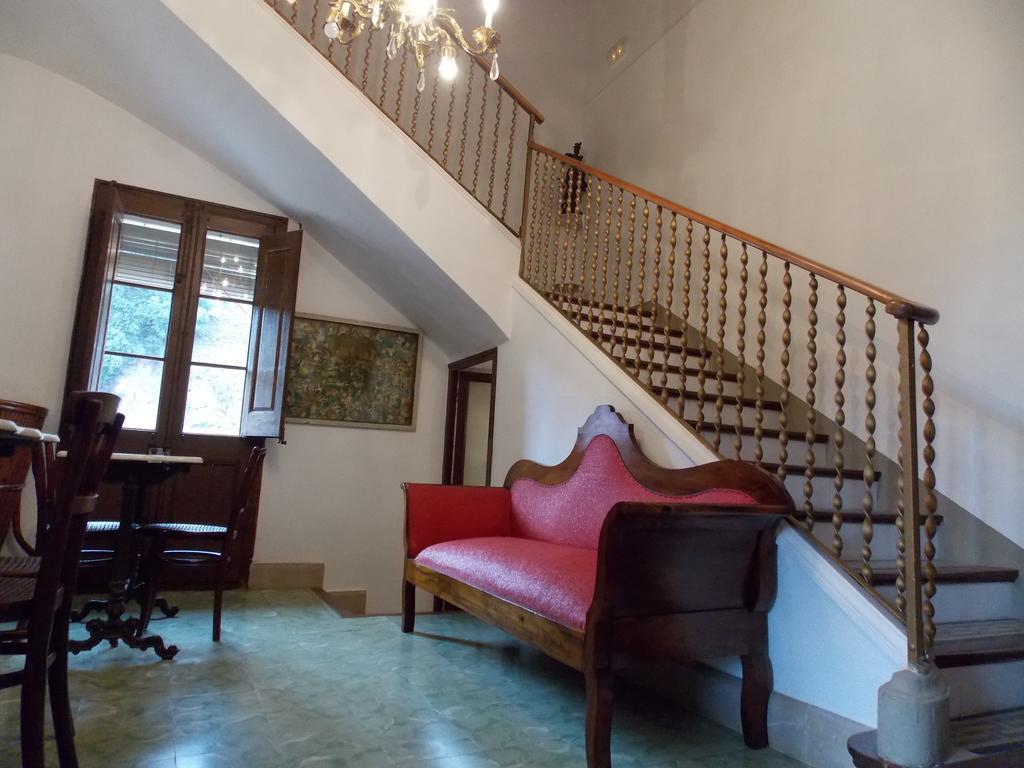Hostal Cal Pla Sant Llorenc Savall ภายนอก รูปภาพ