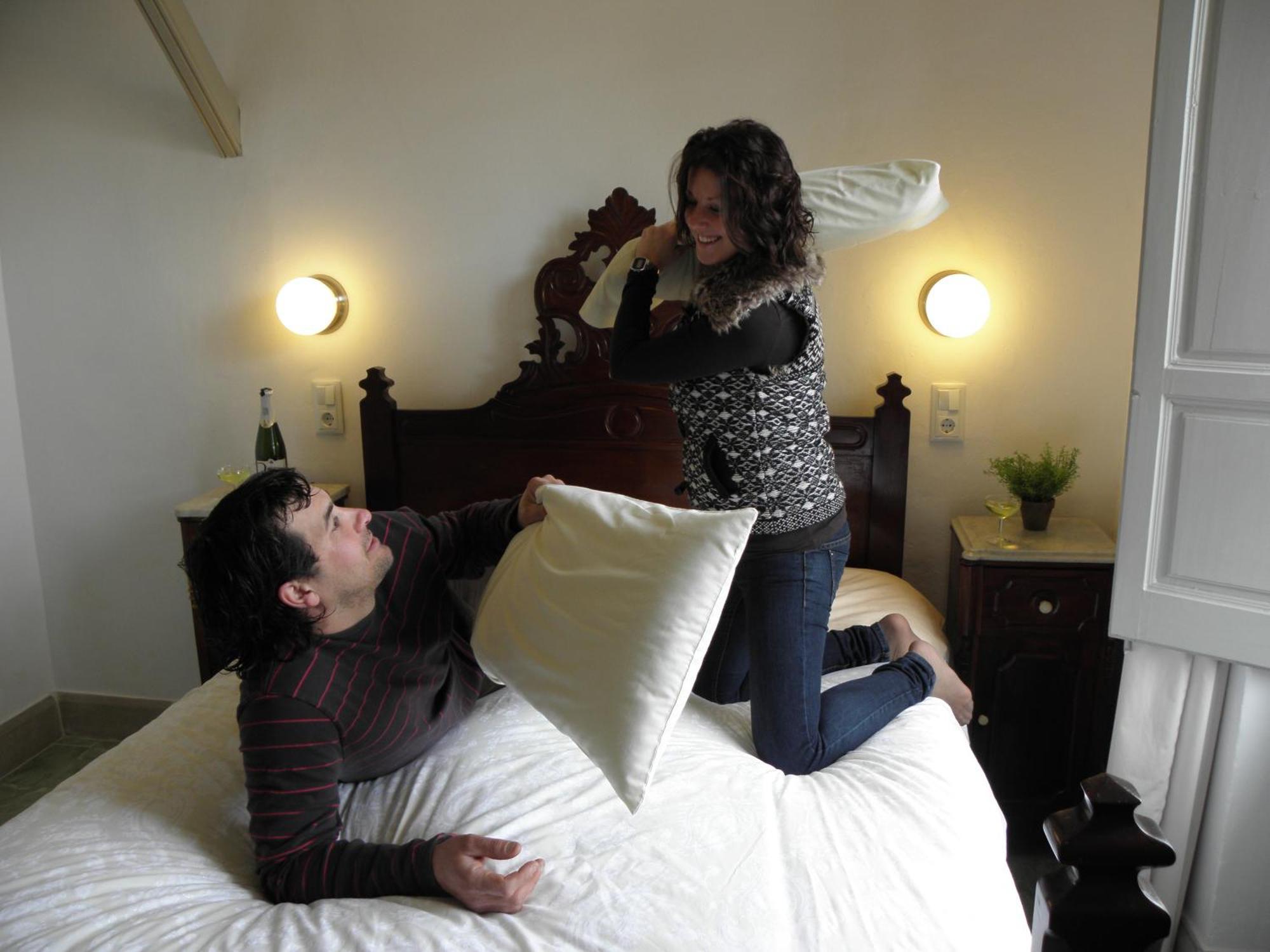 Hostal Cal Pla Sant Llorenc Savall ภายนอก รูปภาพ