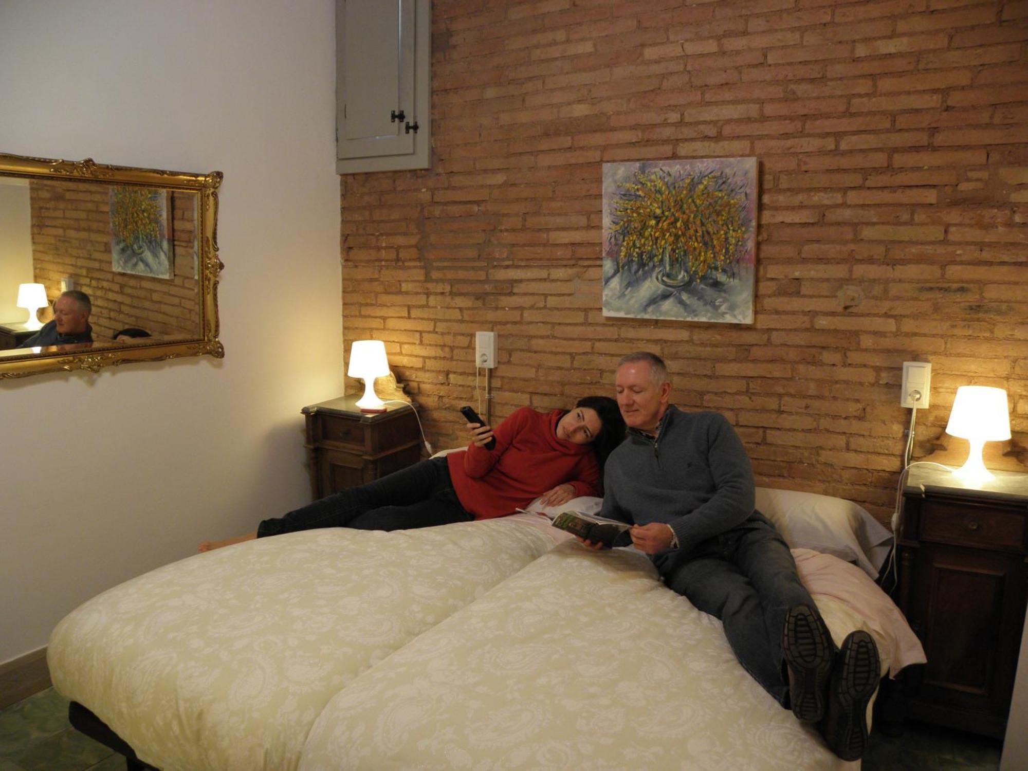 Hostal Cal Pla Sant Llorenc Savall ภายนอก รูปภาพ